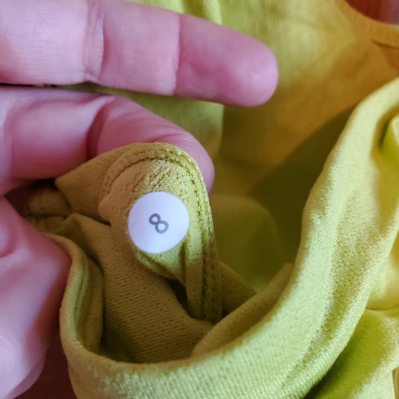 Lululemon Turbo Tank - Picture 6 of 7